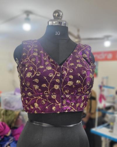 Silk saree blouse pairing by Chandra Boutique